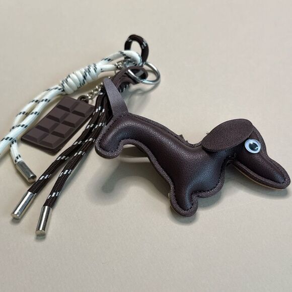 Brown Dachshund Keychain S1064 - Picture 3 of 3